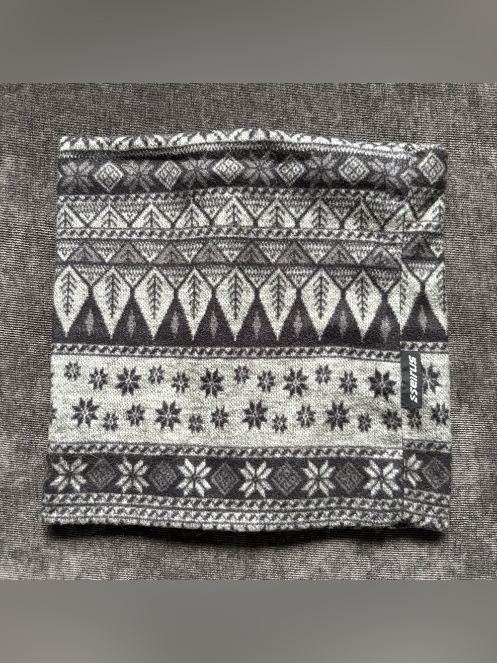 Seirus Gray Fleece Neck Up
